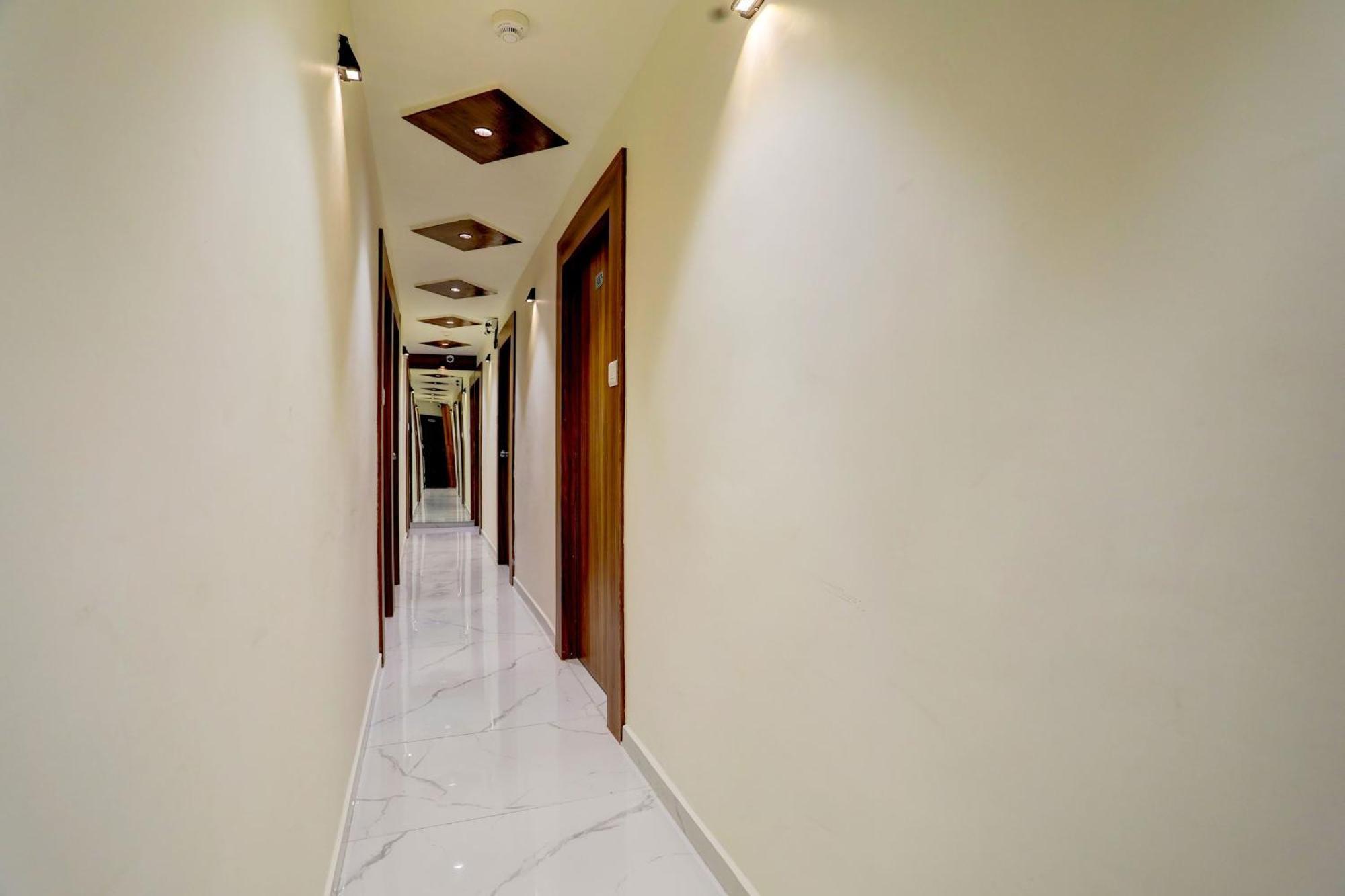 Hotel O Sun Light Ahmedabad Exterior foto